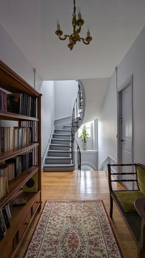 Le Jardin Des Lys - Chambre D'Hote Ou Appartement Ла-Рош-Позе Екстер'єр фото